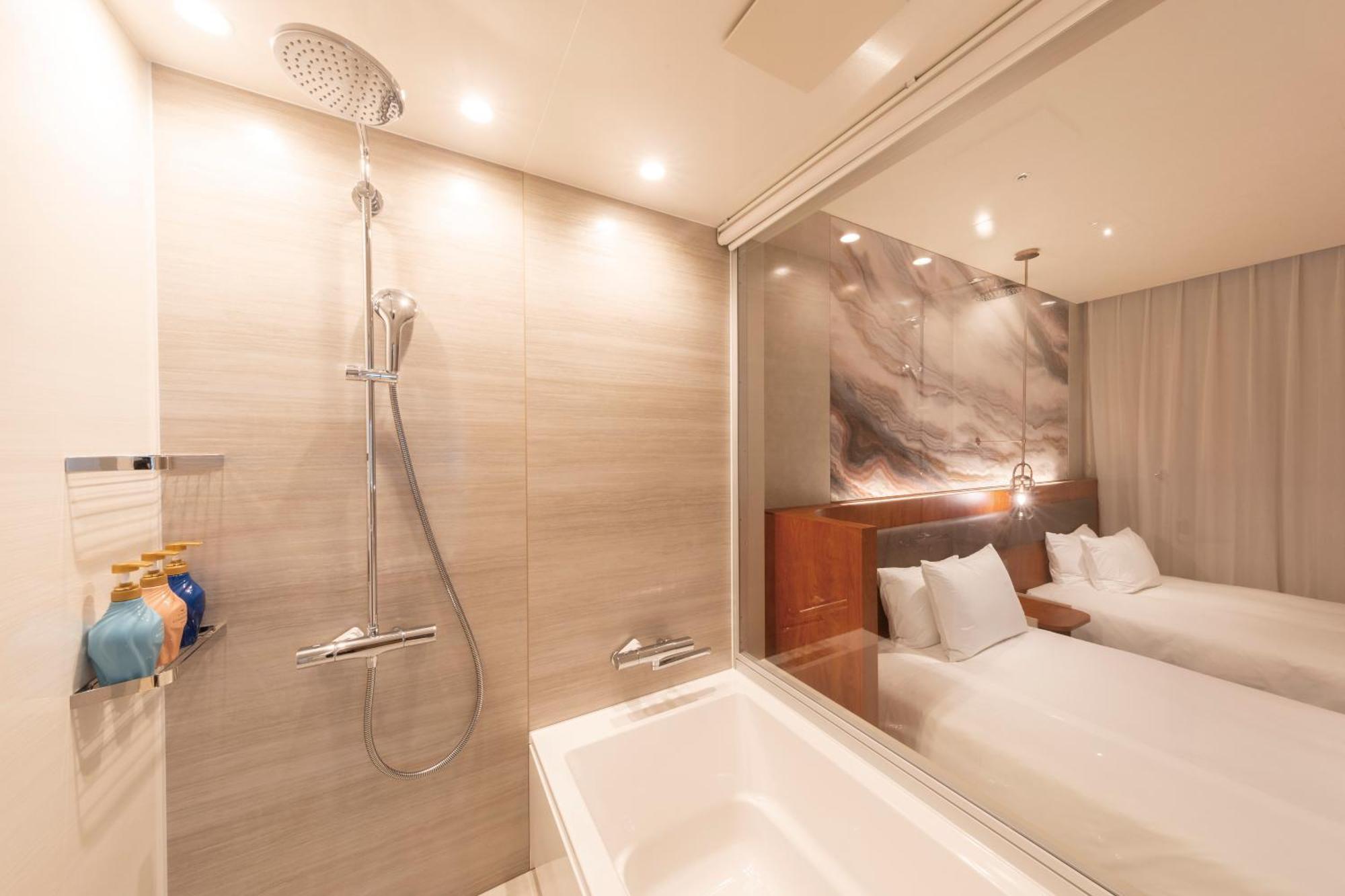 Hotel Springs Makuhari Premier Chiba Eksteriør billede