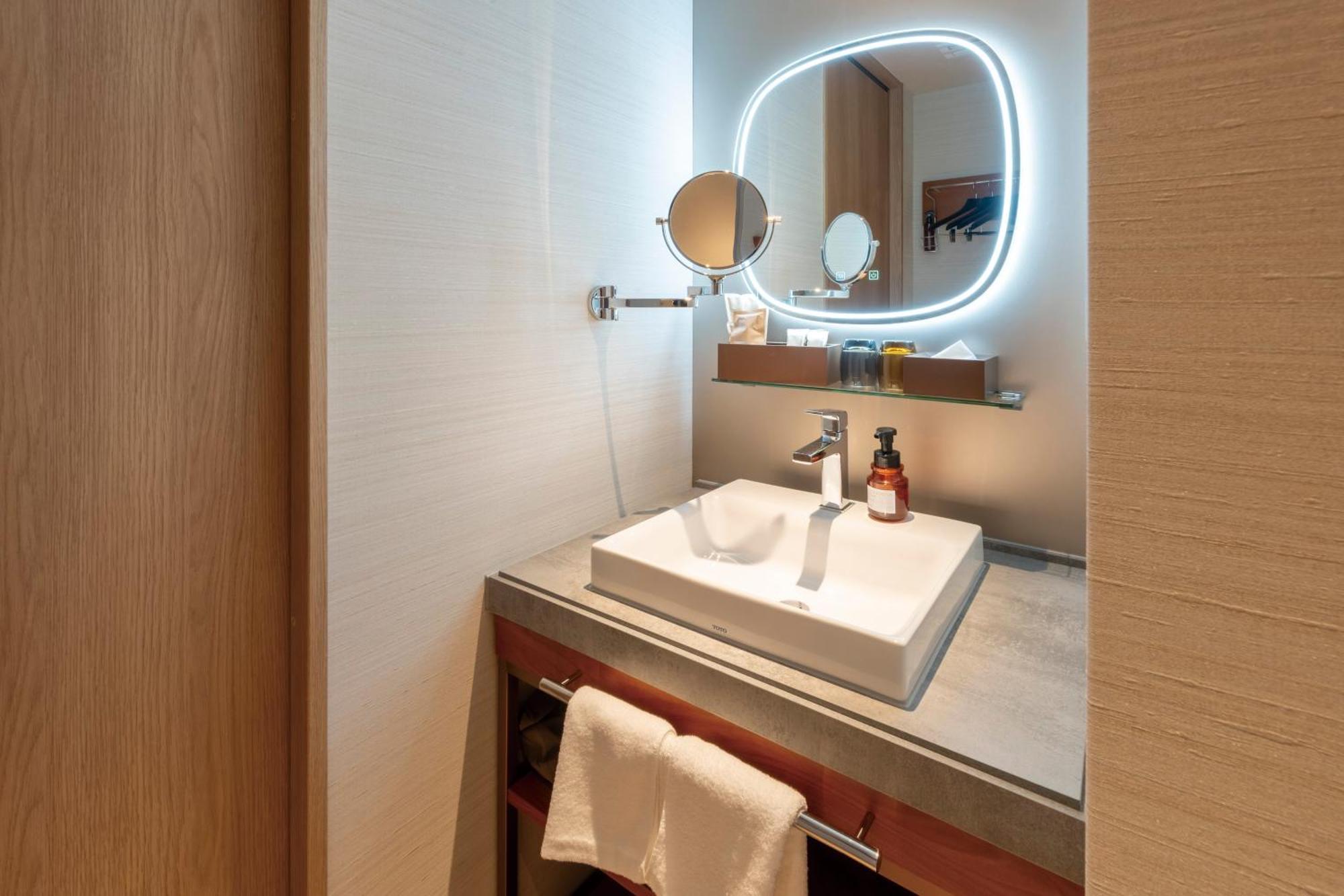 Hotel Springs Makuhari Premier Chiba Eksteriør billede